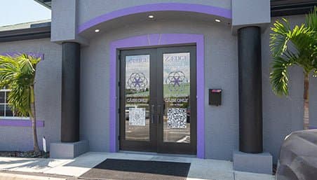 Z-Edge Venice storefront on S Tamiami Trail, Venice